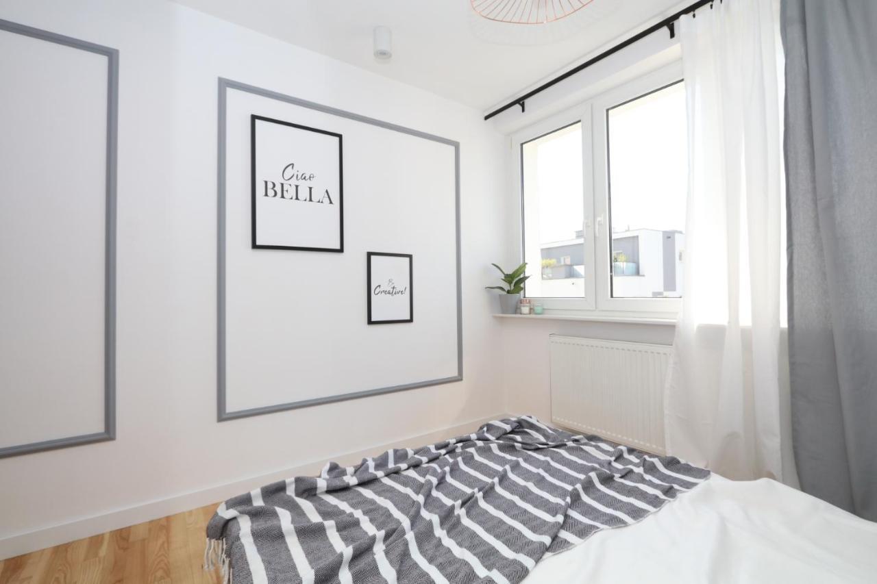 Romaszewskiego Zoliborz Bedroom Pokoj Metro Varşovia Exterior foto