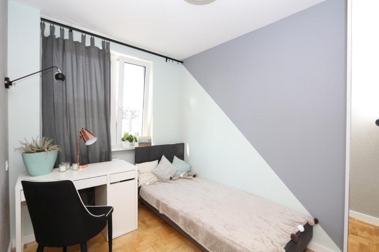 Romaszewskiego Zoliborz Bedroom Pokoj Metro Varşovia Exterior foto