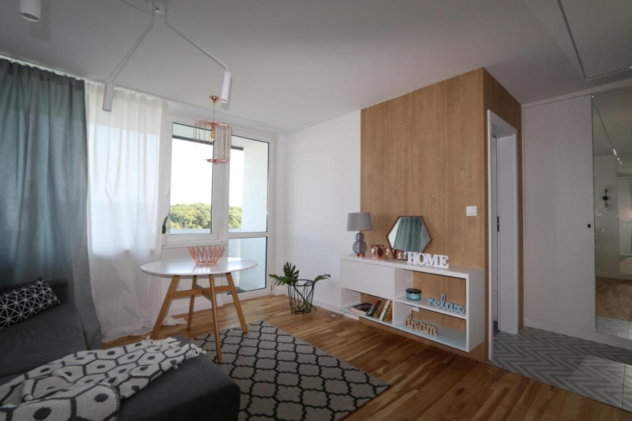 Romaszewskiego Zoliborz Bedroom Pokoj Metro Varşovia Exterior foto