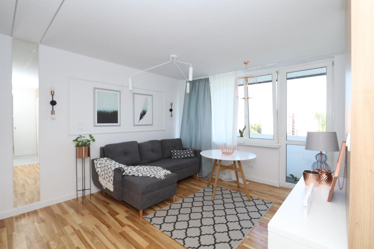 Romaszewskiego Zoliborz Bedroom Pokoj Metro Varşovia Exterior foto