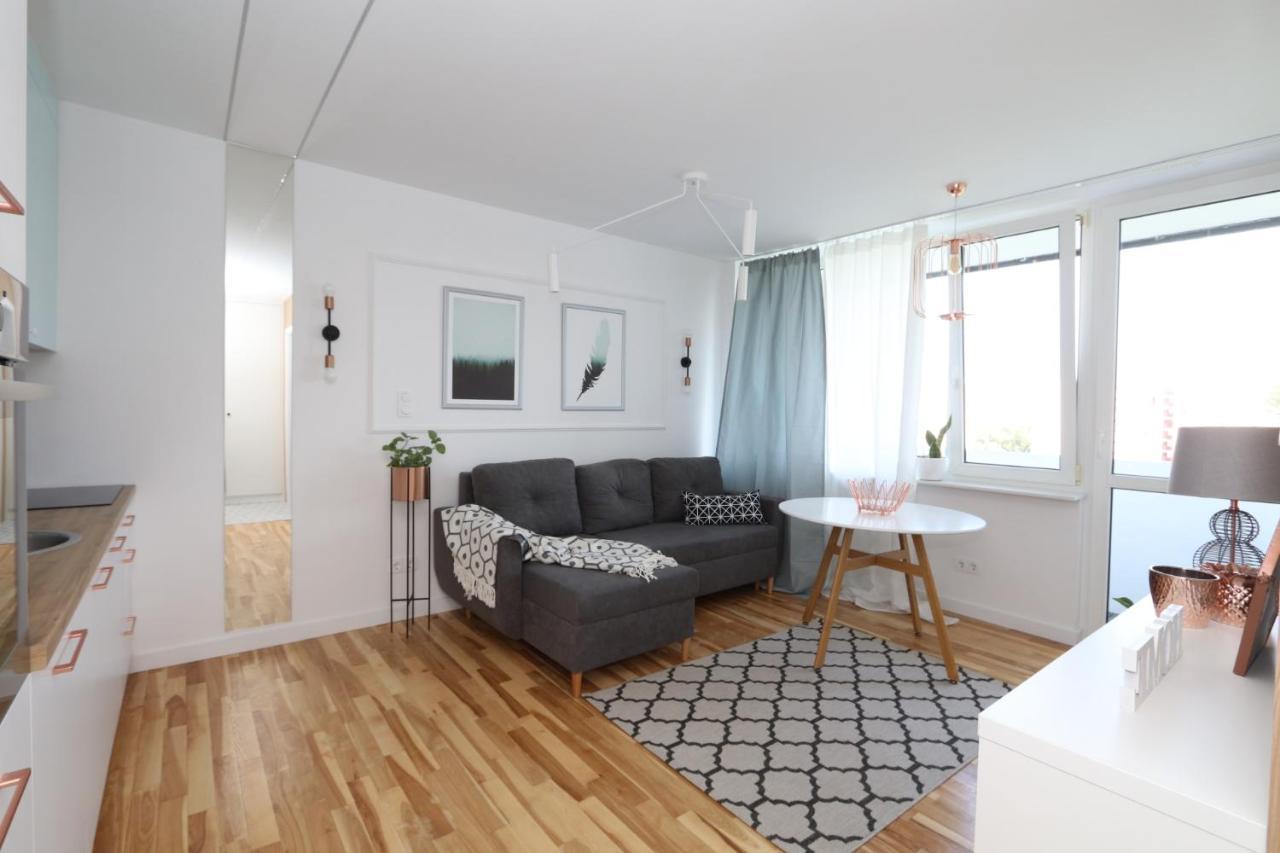 Romaszewskiego Zoliborz Bedroom Pokoj Metro Varşovia Exterior foto